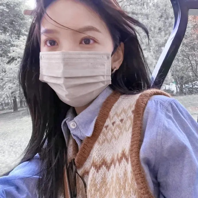 下放前资本家大小姐卷家产跑路了